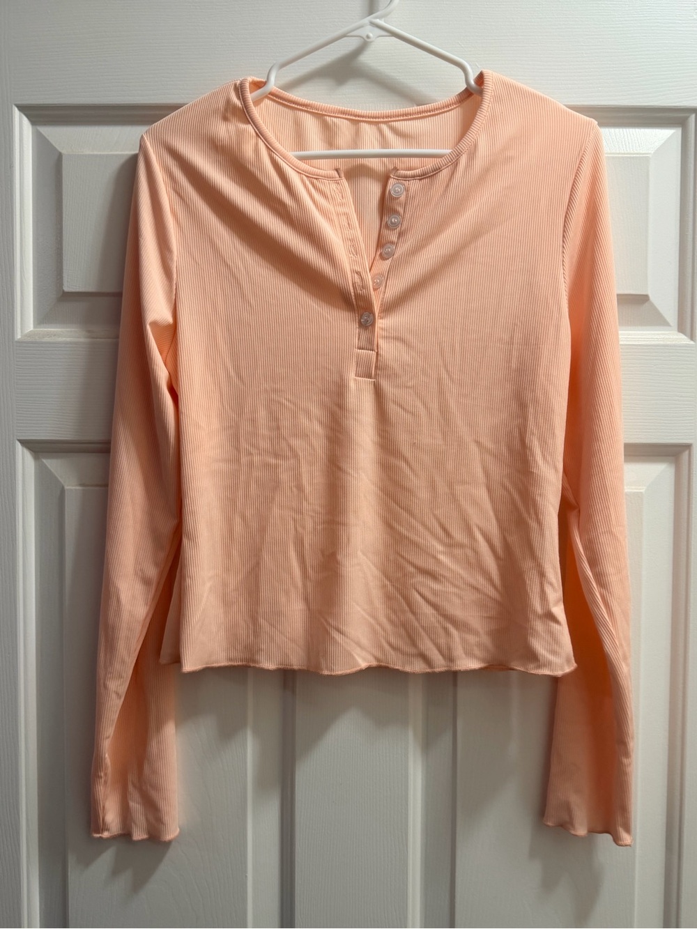 Women’s Peach Ribbed Henley Long-Sleeve Top